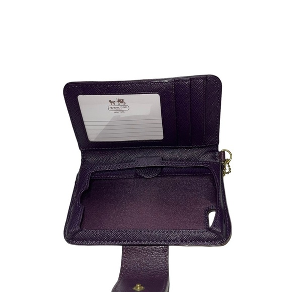 Coach Woman Wallet - Picture 2 of 3